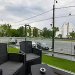 Red Luxury On Lejlighed Mamaia
