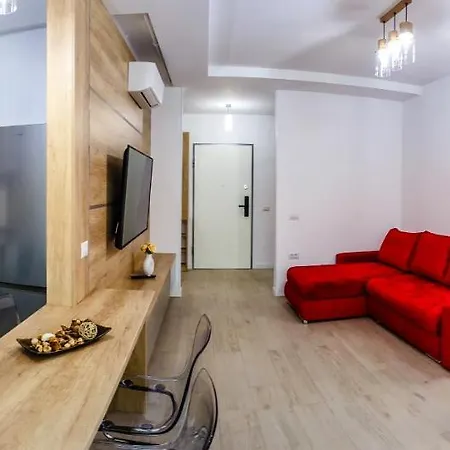 Red Luxury On Mamaia