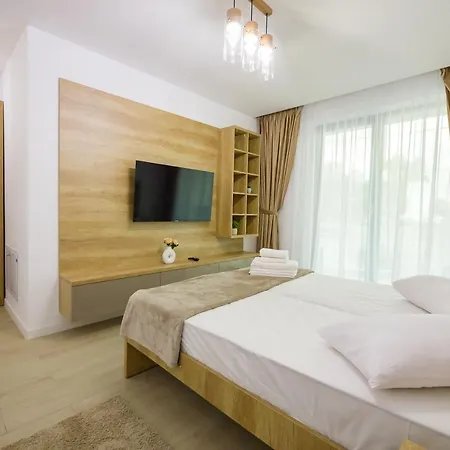 Red Luxury On Apartment *