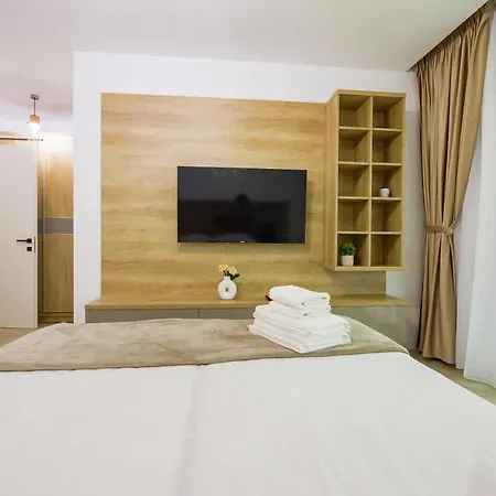 Apartment Red Luxury On Mamaia