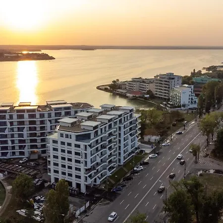 Apartment Red Luxury On Mamaia